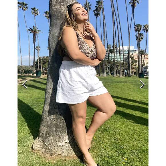 NEW ASOS DESIGN curve textured beach short in white 100% Cotton 18 - Picture 2 of 10